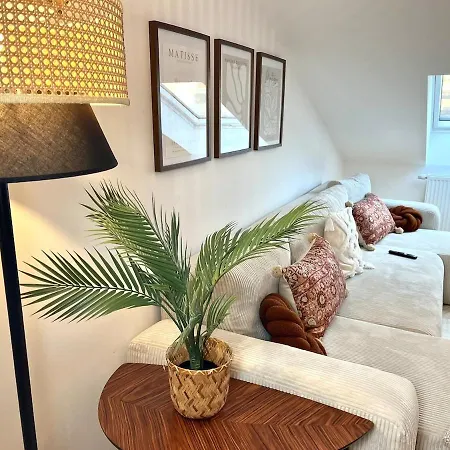 2-zimmer - Zentral Ueber Den Daechern Von - 5 Min Vom Hbf - Gegenueber Galerie Apartamento *