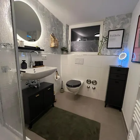 Apartment 2-zimmer - Zentral Ueber Den Daechern Von - 5 Min Vom Hbf - Gegenueber Galerie *